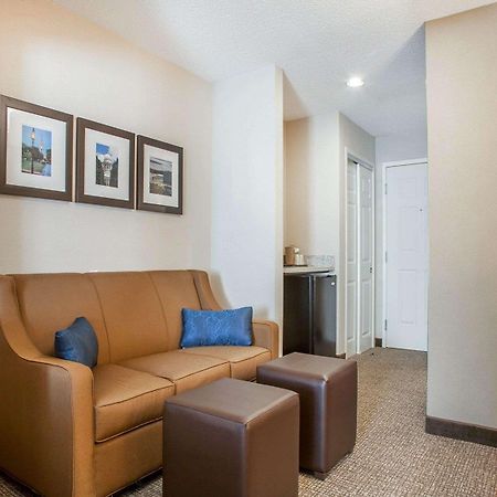 Comfort Suites West Warwick - Providence Buitenkant foto