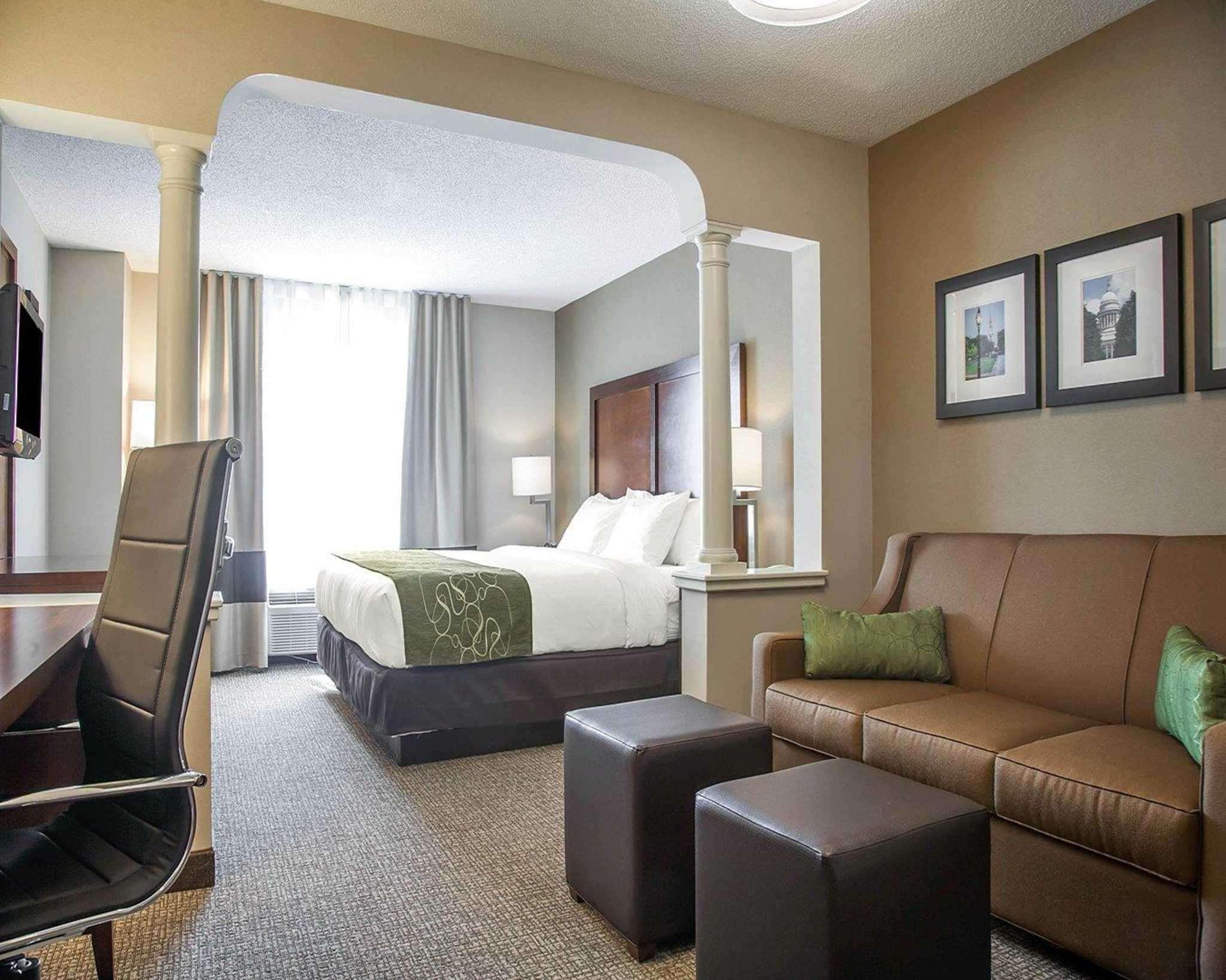 Comfort Suites West Warwick - Providence Buitenkant foto