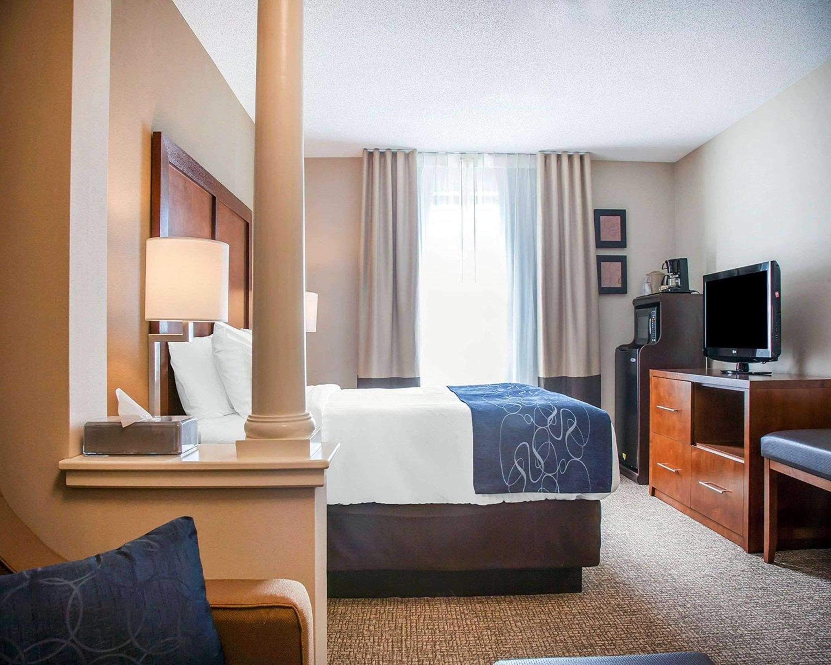 Comfort Suites West Warwick - Providence Buitenkant foto
