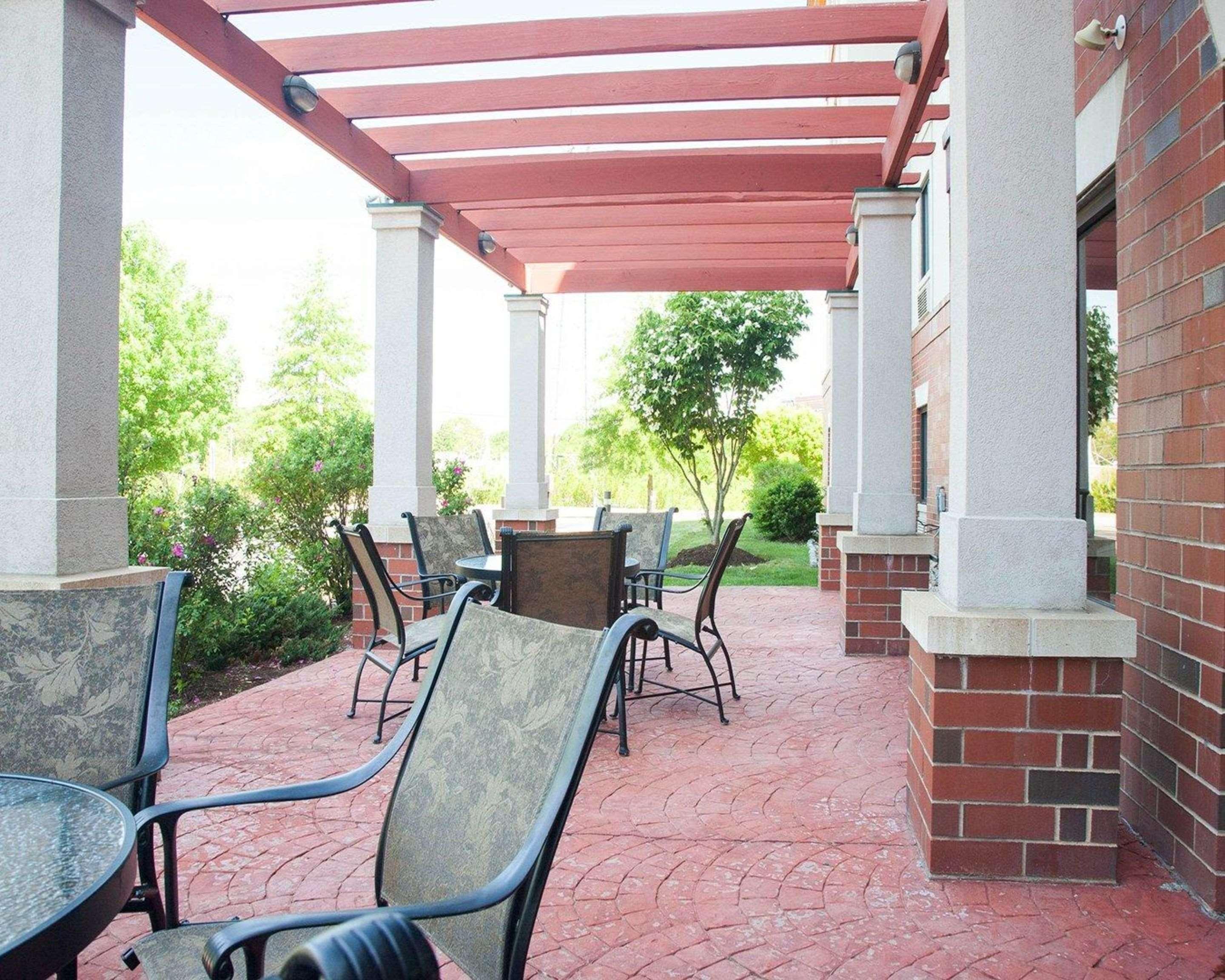 Comfort Suites West Warwick - Providence Buitenkant foto
