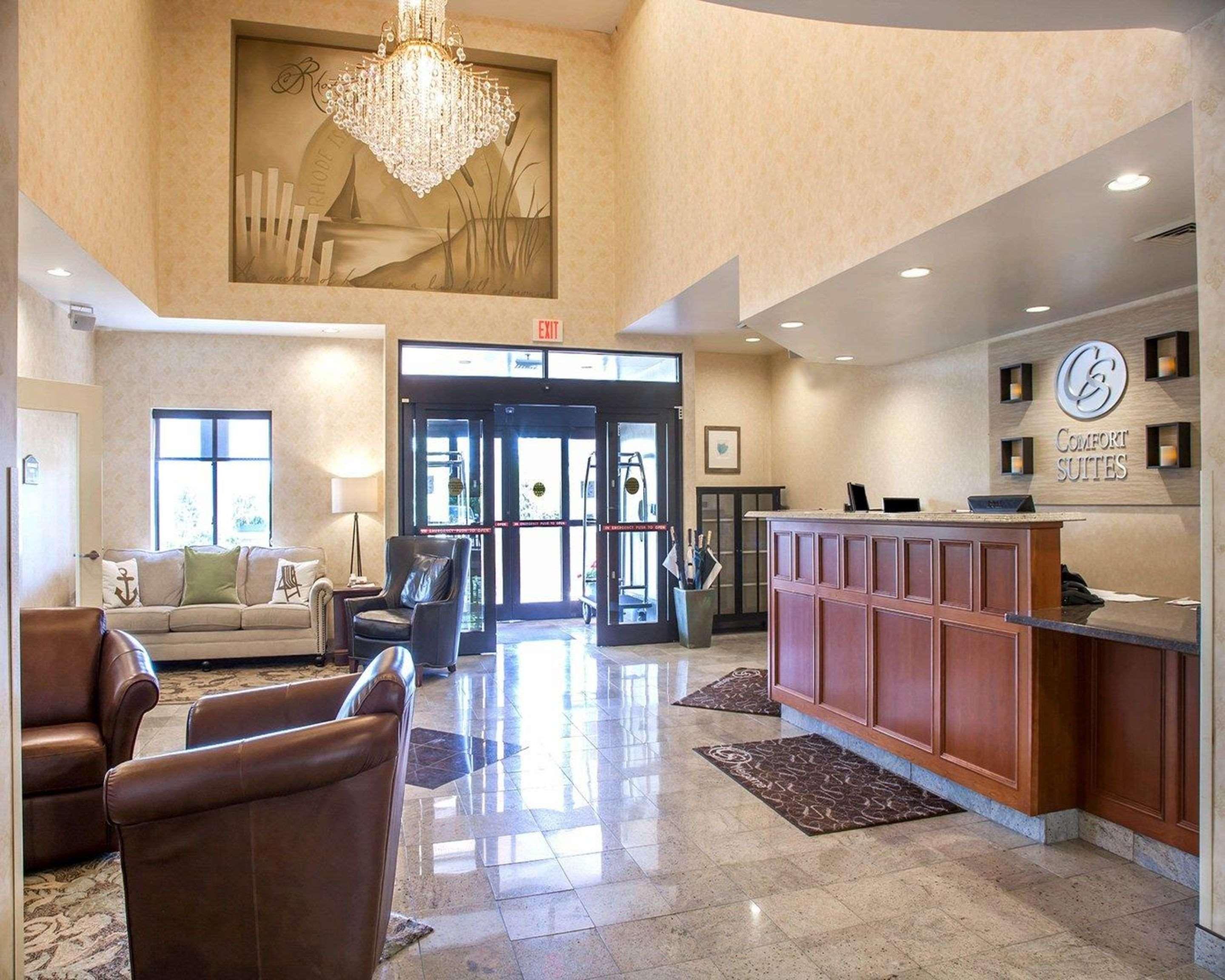 Comfort Suites West Warwick - Providence Buitenkant foto