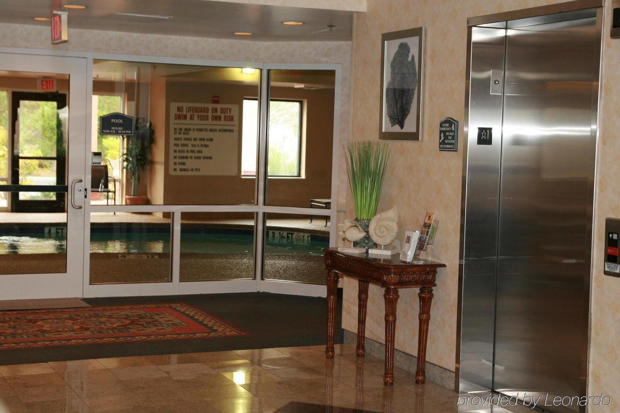 Comfort Suites West Warwick - Providence Buitenkant foto